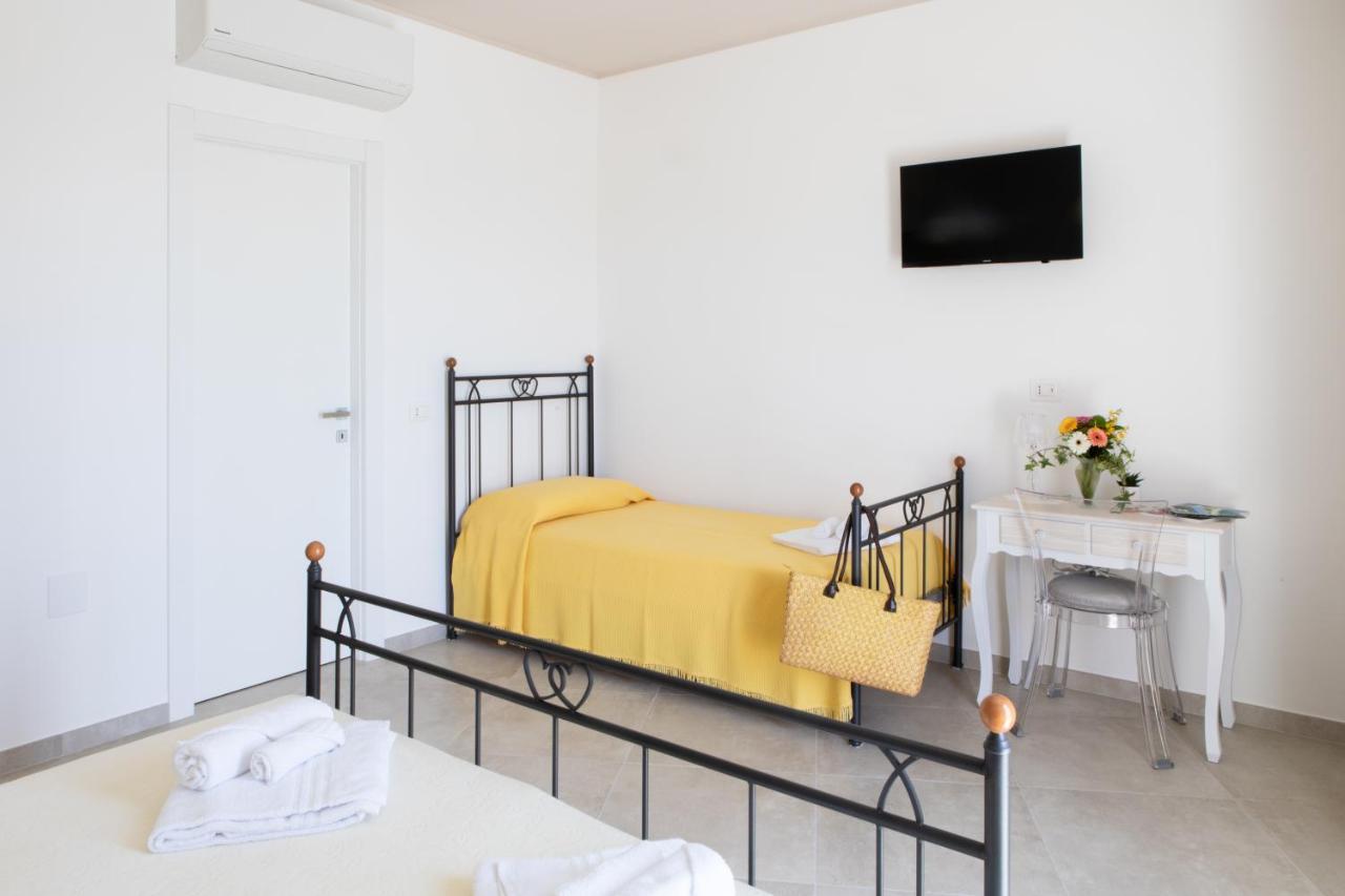 Bed and Breakfast Fonte D'Olio Conero Relais Sirolo Habitación foto