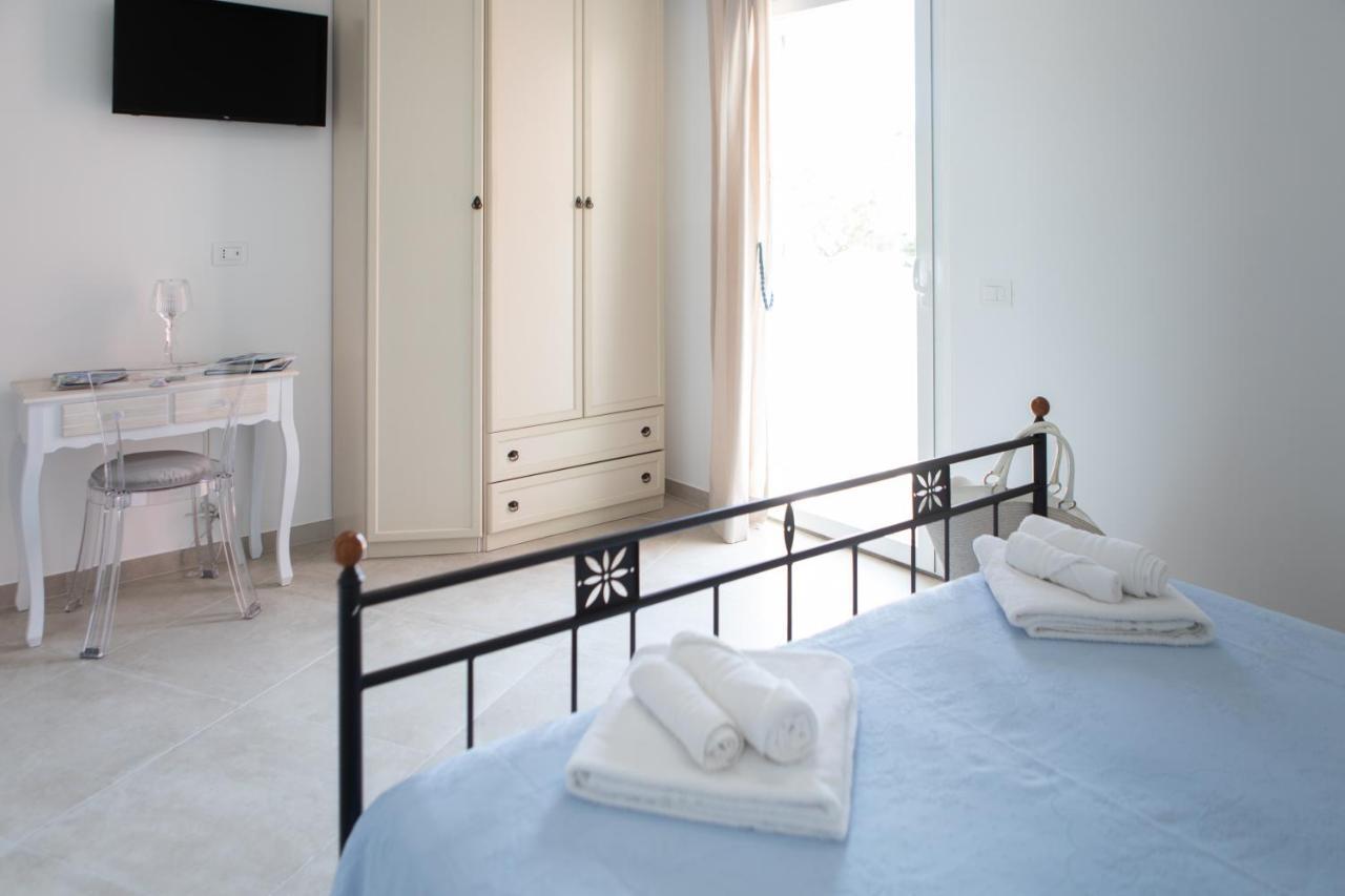 Bed and Breakfast Fonte D'Olio Conero Relais Sirolo Habitación foto