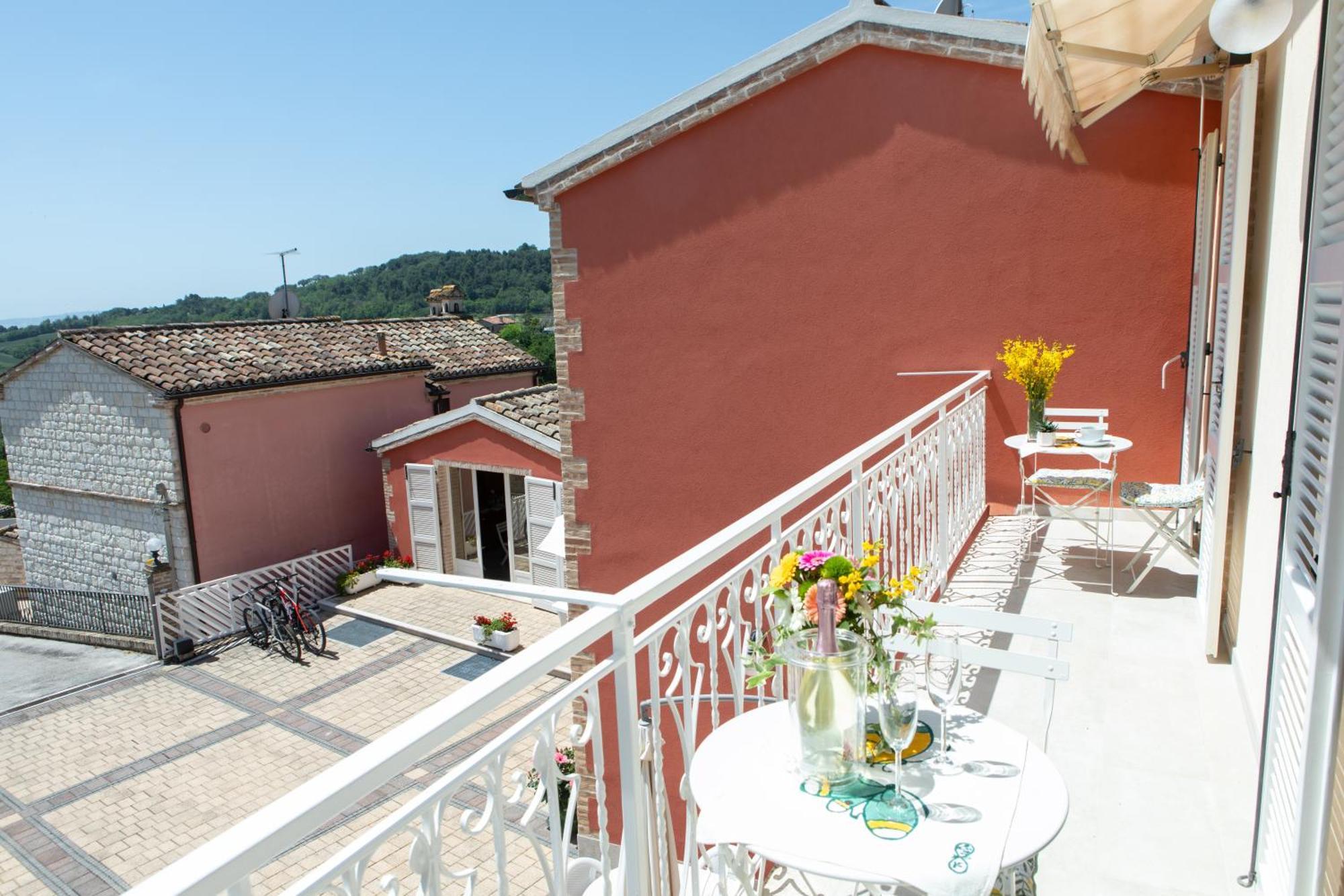 Bed and Breakfast Fonte D'Olio Conero Relais Sirolo Habitación foto